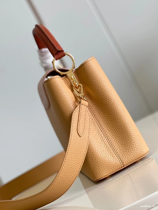 WIS LOUIS VUITTON MM CAPUCINES 0803